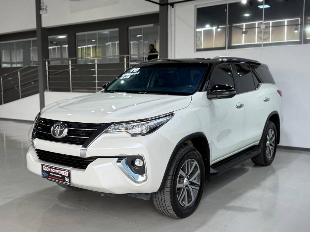 Toyota Hilux I/  SWSRXA4FD    2018