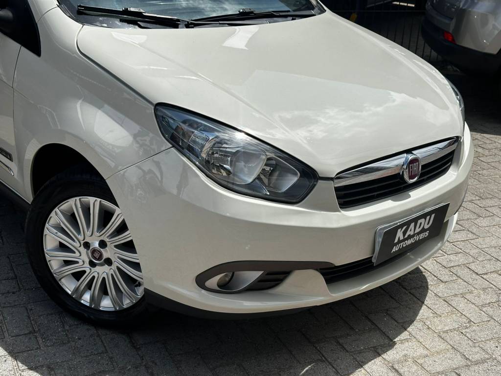Fiat Grand Siena 1.6 16v    2015