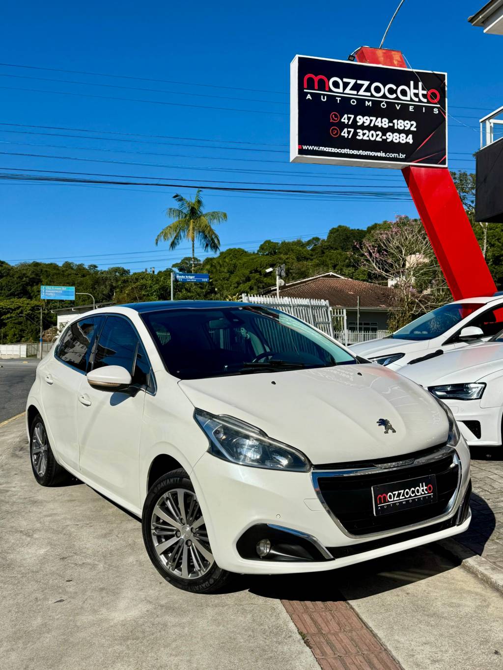 Peugeot 208 1.6 16v    2017