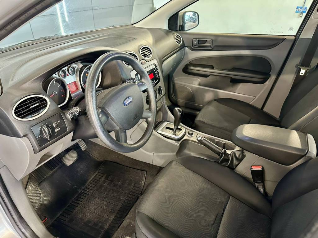 Ford Focus 2.0 flex 16v    2009