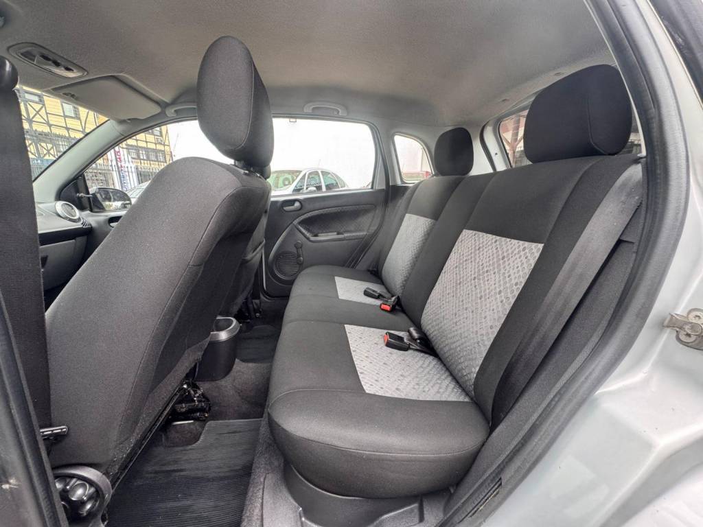 Ford Fiesta 1.6 8v flex/class 1.6 8v flex 5p    2013