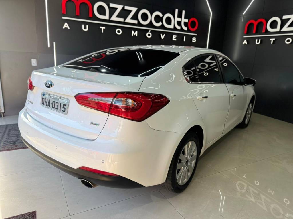 Kia Cerato 1.6 flex aut. 16v    2015