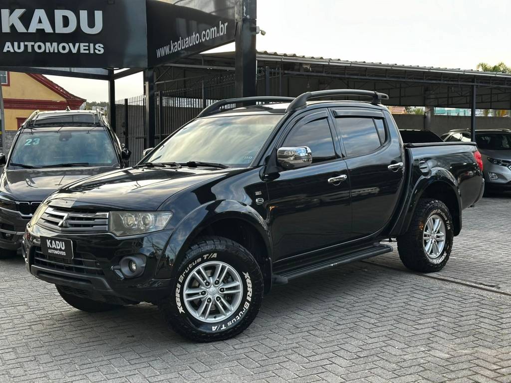 Mitsubishi L200 TRITON HPE CD TB INT. DIESEL AUT.    2015