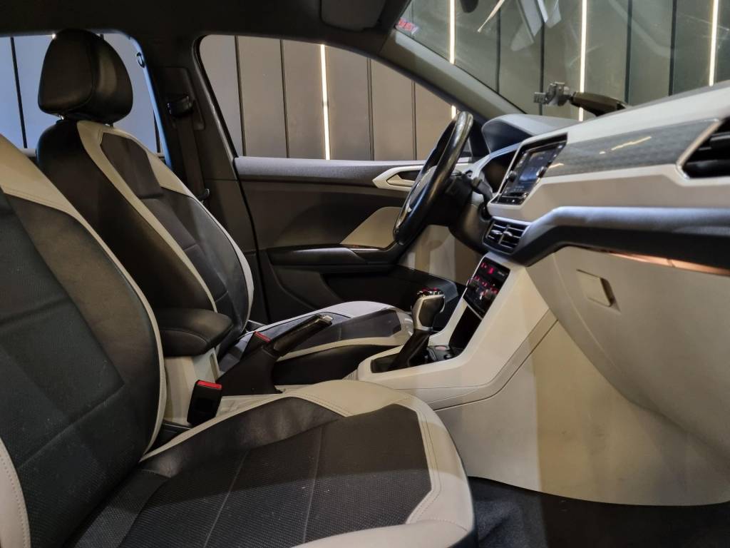 Volkswagen T-Cross Highline 250 tsi 1.4 flex 16v 5p automático.    2020