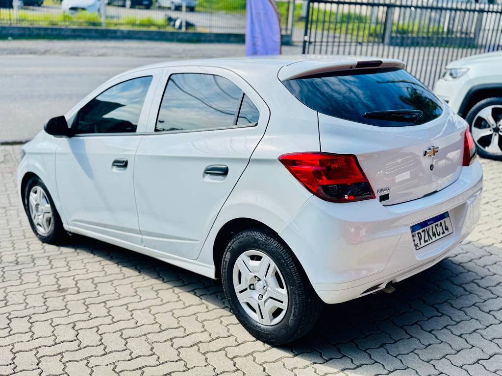 Chevrolet Onix 1.0 8v    2018