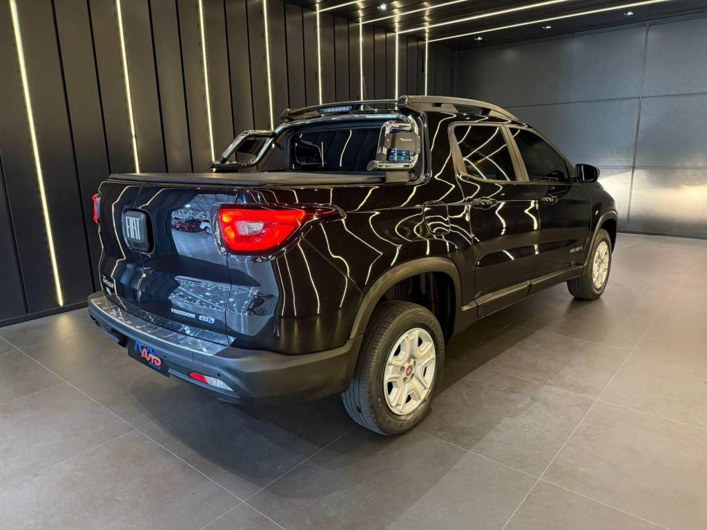 Fiat Toro Freedom 1.8 16v flex aut.    2017