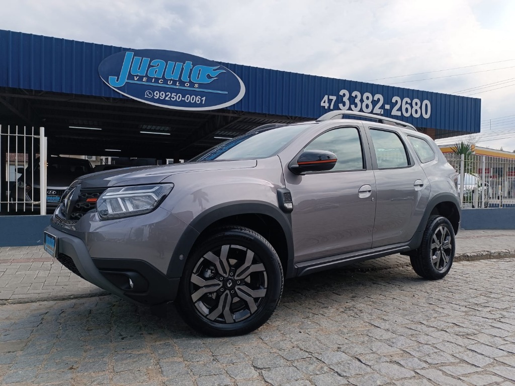 Renault Duster 1.6 ICONIC CVT    2024