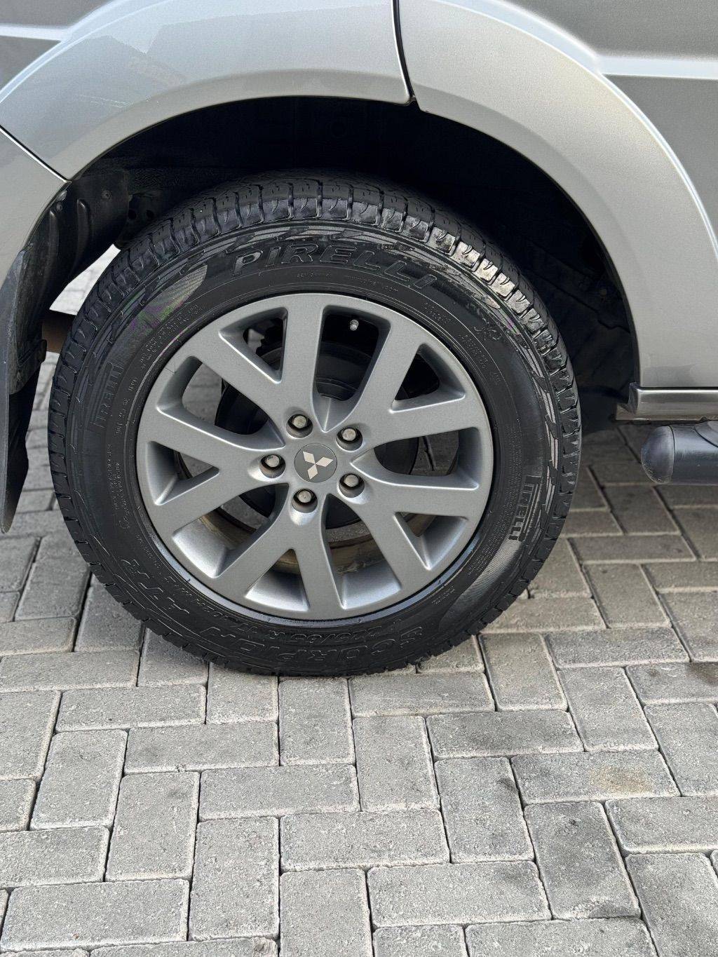 Mitsubishi Pajero Tr4 2.0 flex 16v 4x2 aut.    2015