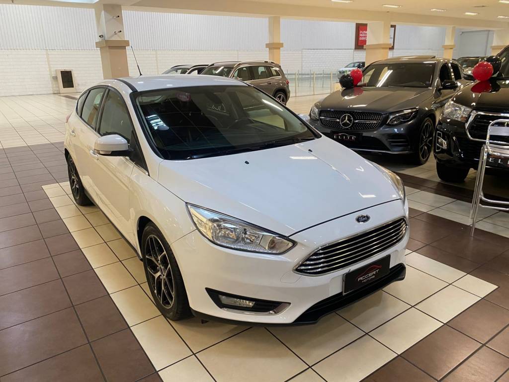 Ford Focus 2.0 titatita plus flex aut. 12v    2016