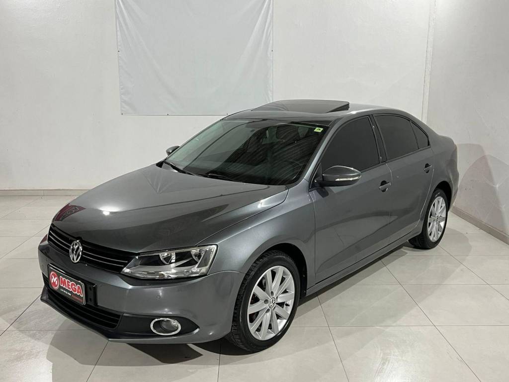 Volkswagen Jetta Comfortline 2.0 T.Flex 8V 4p Tipt.    2013