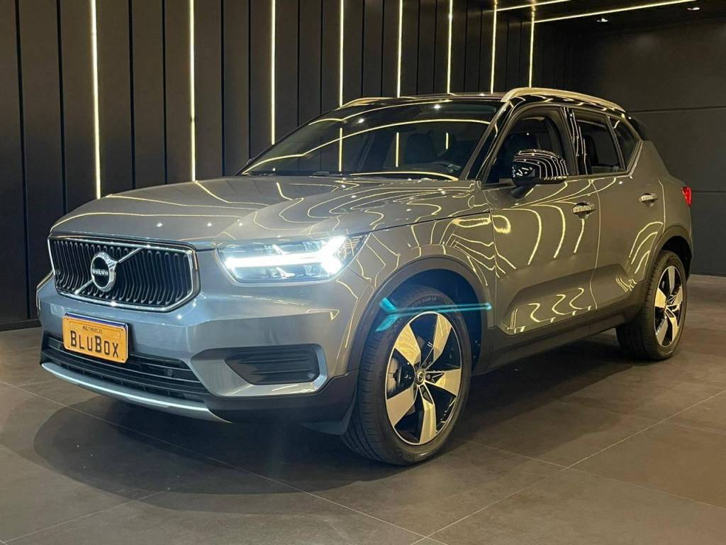 Volvo XC40 T-5 MOMENTUM 2.0 252cv AWD    2018