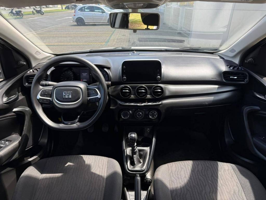 Fiat Cronos /  drive 1.3    2024