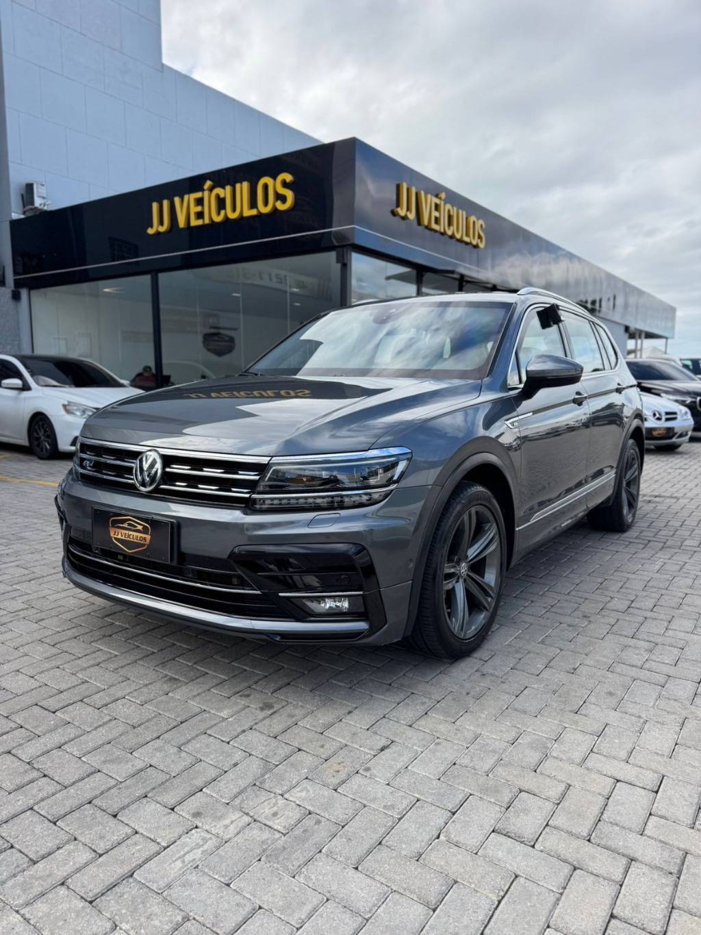 Volkswagen Tiguan Allspac R-Line 350 TSI 2.0 4x4    2019