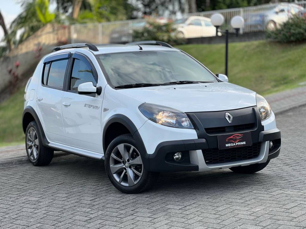 Renault Sandero STEPWAY Hi-Flex 1.6 16V 5p Aut.    2014