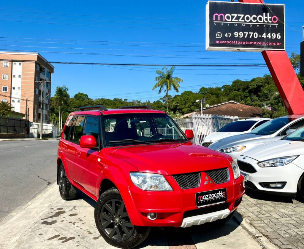 Mitsubishi Pajero 2.0 8V    2011