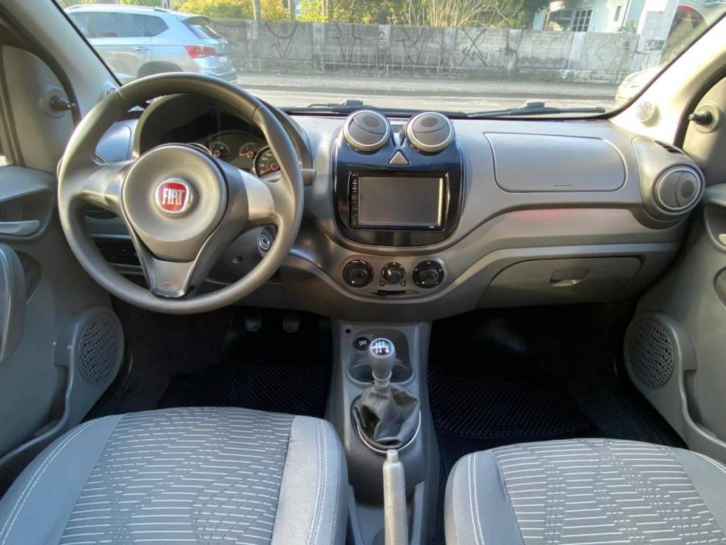 Fiat Palio /  attract 1.0    2013