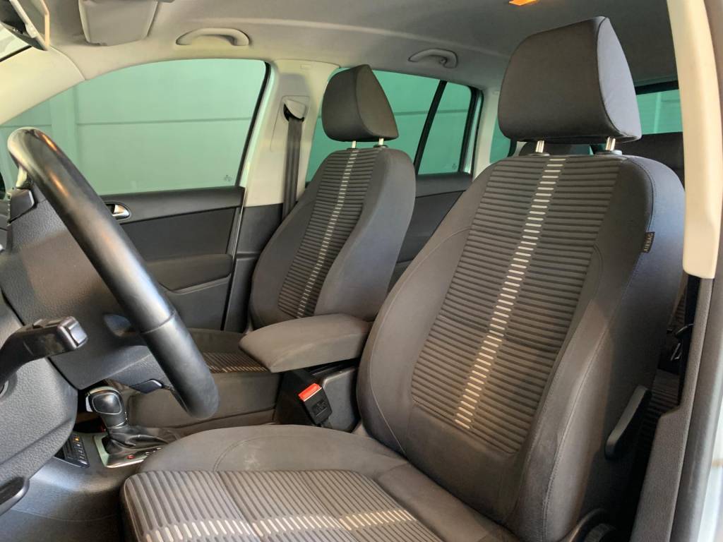 Volkswagen Tiguan 2.0 tsi    2011