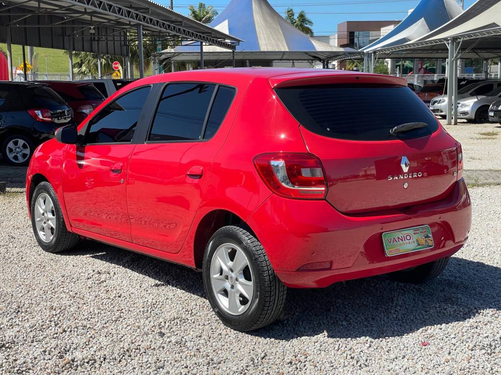 Renault Sandero 1.6 dynamique hi-power    2015