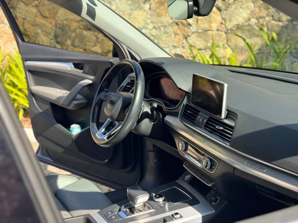 Audi Q5 2.0 tfsi quattro s-tronic    2020