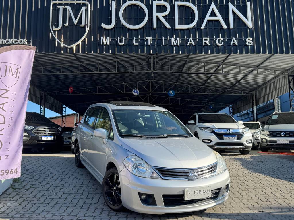 Nissan Tiida 1.8 SL FLEX AUT. 16V    2013