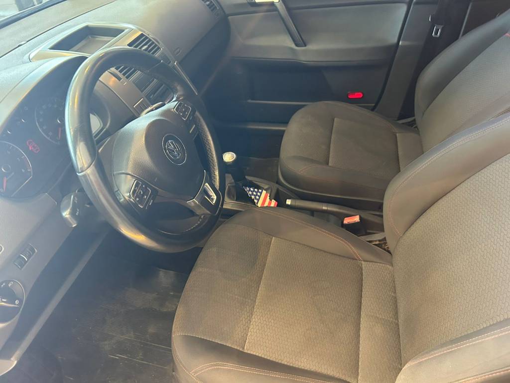 Volkswagen Polo 1.6 sportline mi total flex 8v    2014