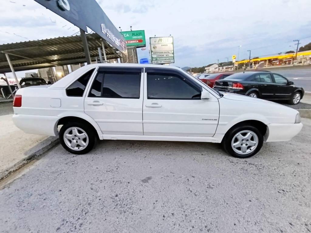 Volkswagen Santana Sedan    2004