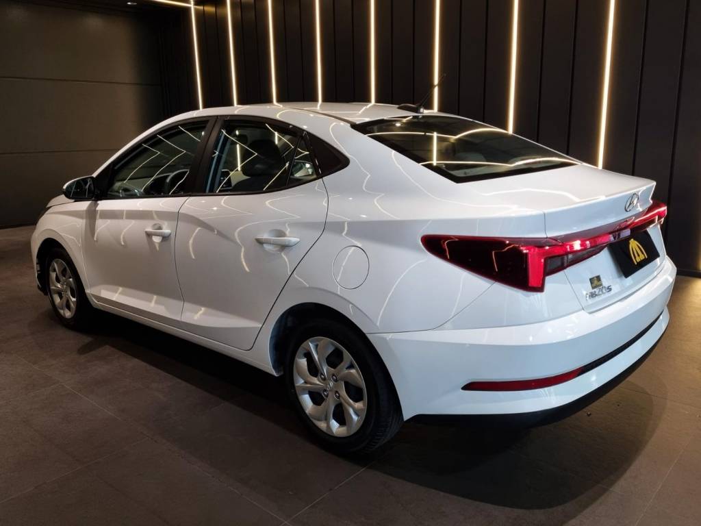 Hyundai HB20S Comfort 1.0  flex 12v manual.    2023