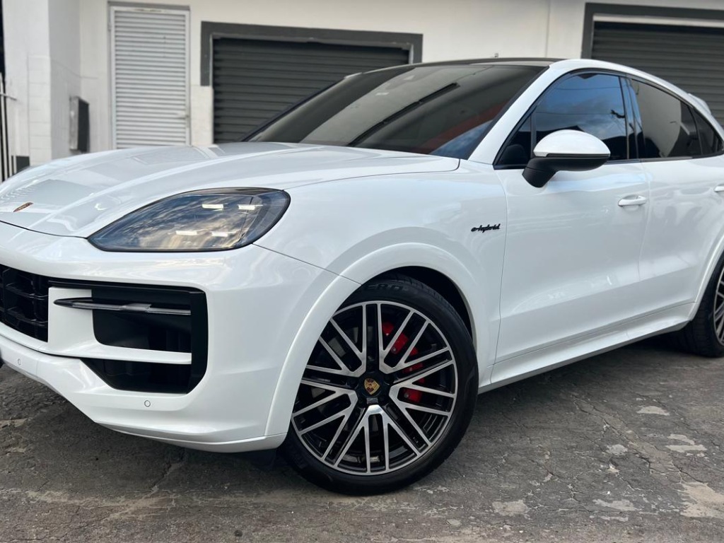 Porsche Cayenne COUPE    2024