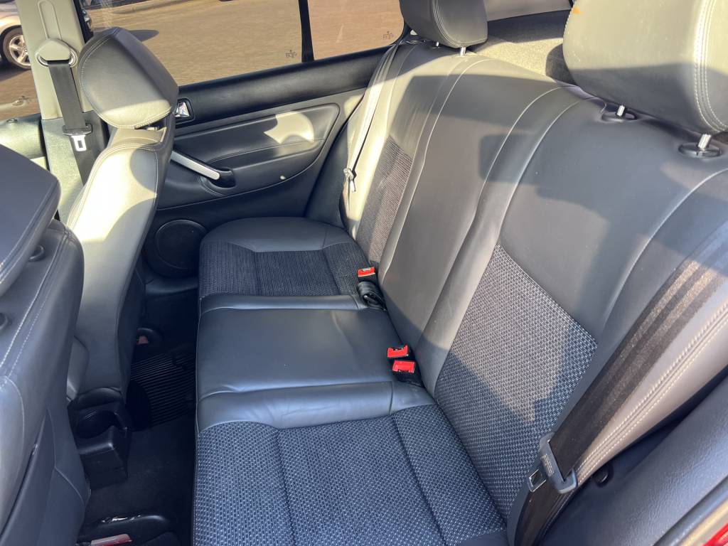 Volkswagen Golf 1.6 mi total flex 8v 4p    2011