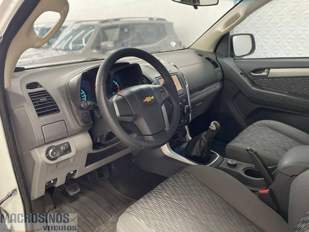 Chevrolet S10 Lt 2.5 flex 4x4 cd    2015