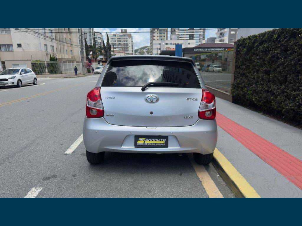 Toyota Etios Xs 1.5 flex 16v 5p aut.    2017