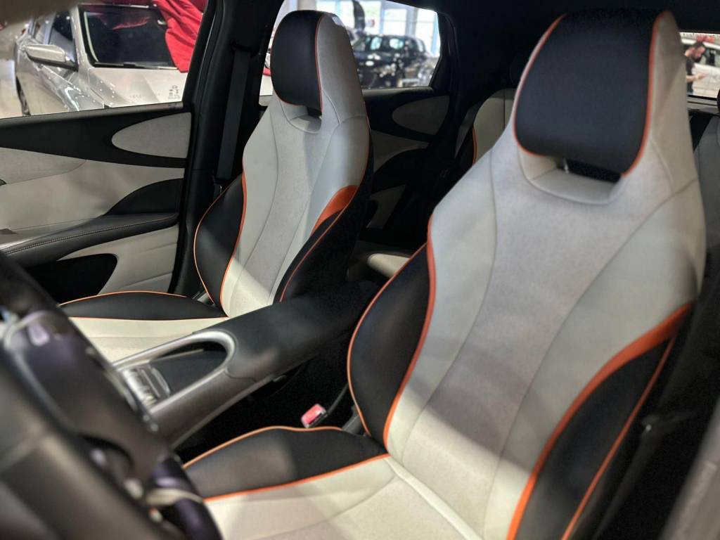 BYD Dolphin EV (elétrico)    2024