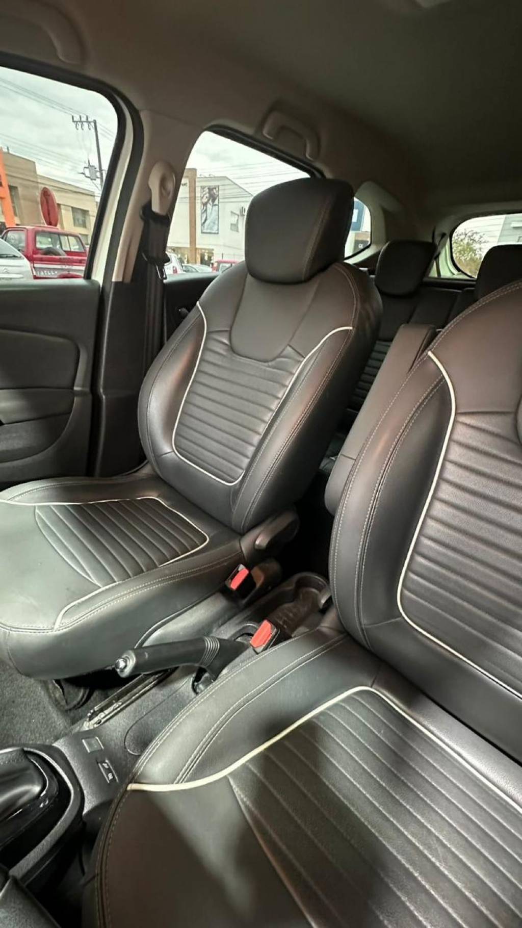 Renault Captur 2.0 intense flex aut. 16v    2018