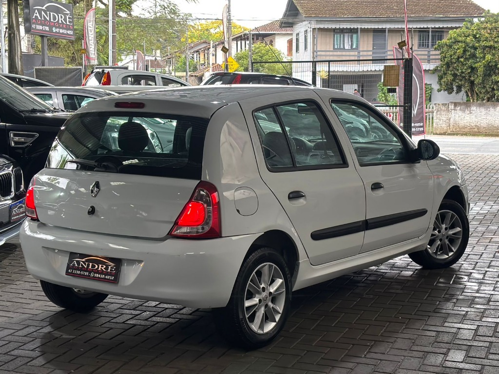 Renault Clio 1.0 expression    2013