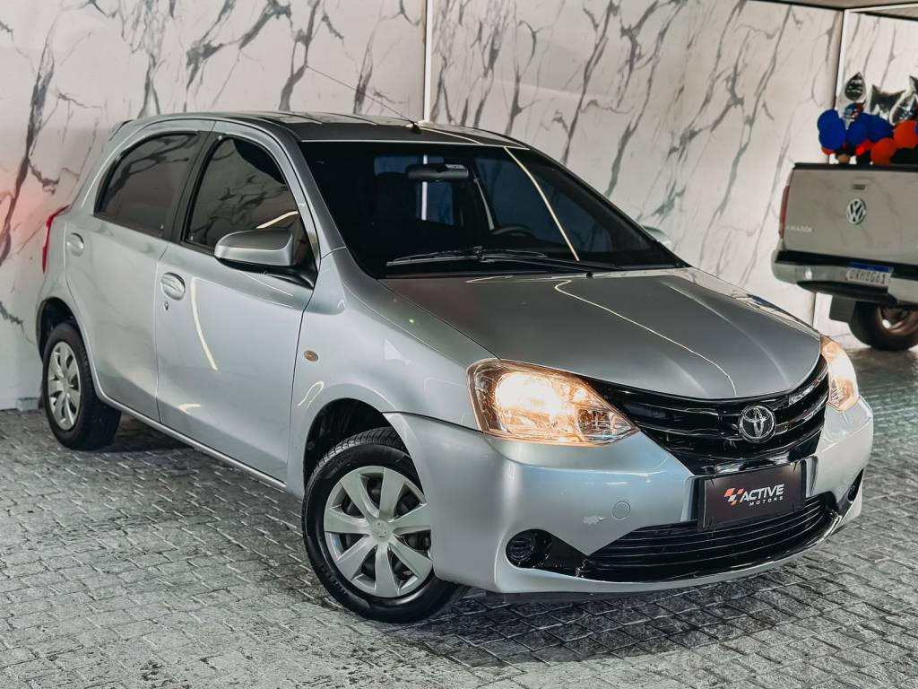 Toyota Etios 1.3 8V    2013