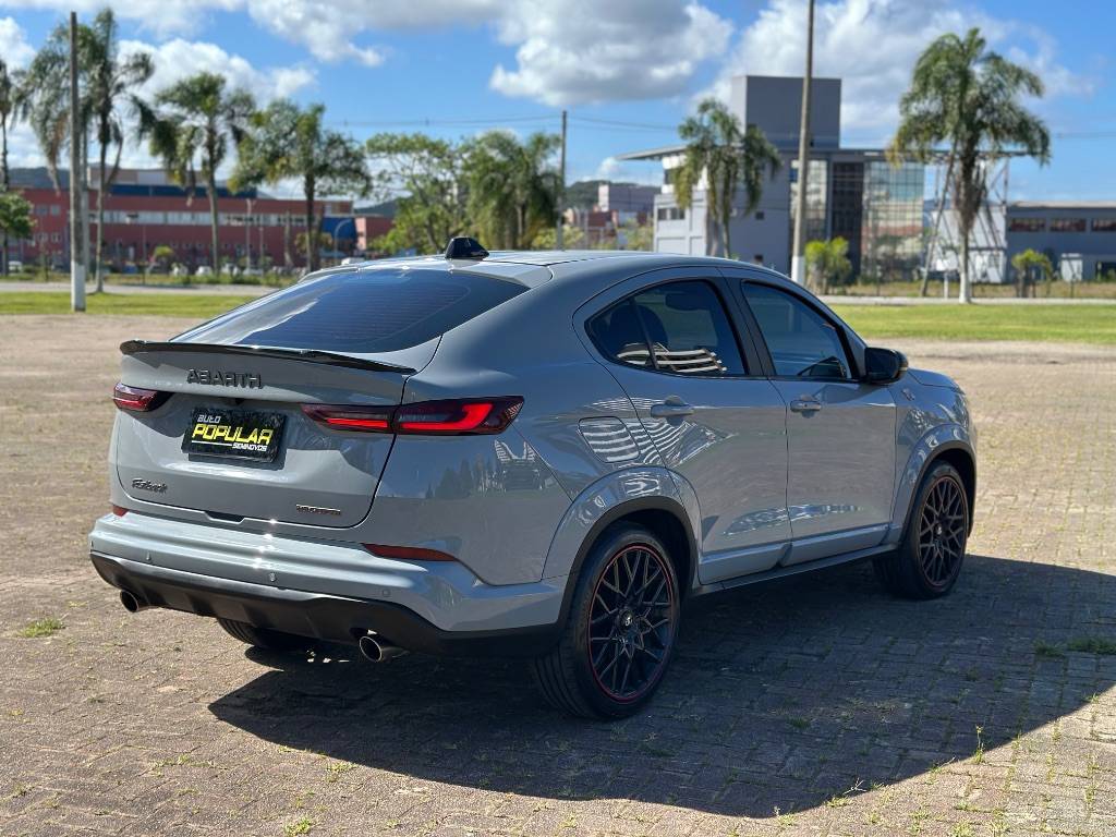 Fiat Fastback Abarth turbo flex 1.3 aut.    2024