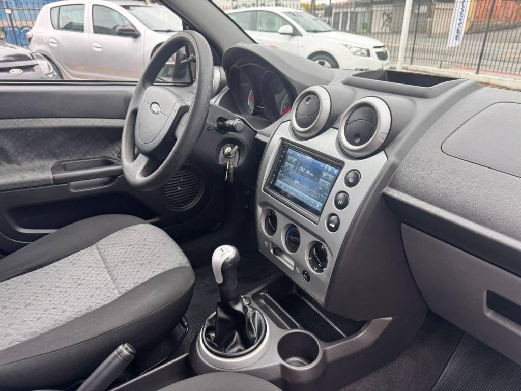 Ford Fiesta 1.6 8v flex/class 1.6 8v flex 5p    2013