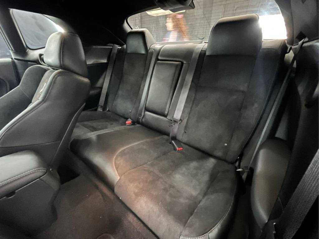 Dodge Challenger 6.4 v8 hemi gasolina r/t scat pack torqueflite    2023