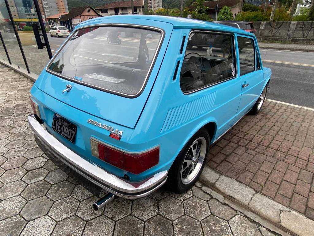 Volkswagen Brasília Placa preta    1975