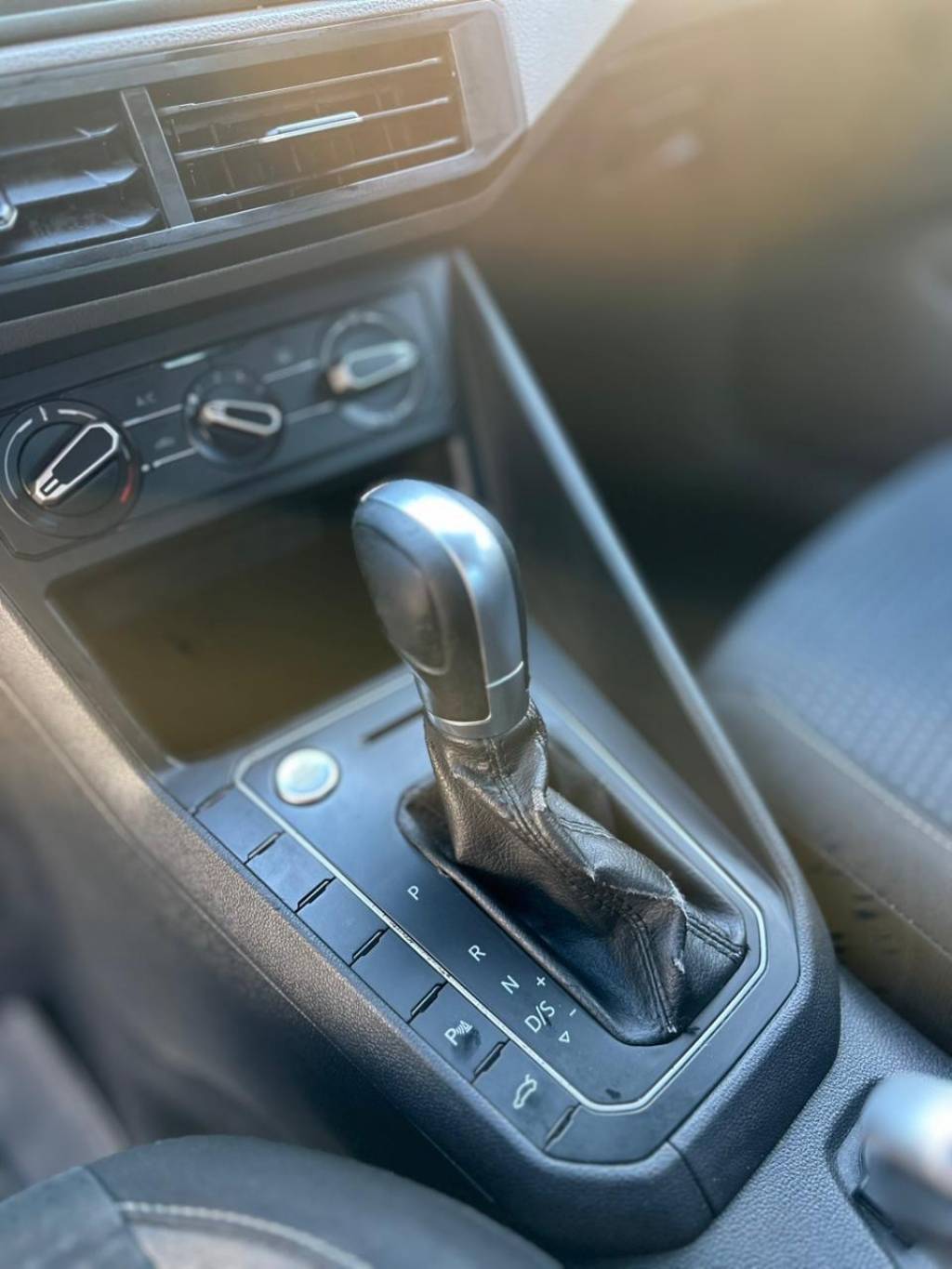 Volkswagen Polo Comfort. 200 tsi 1.0 flex 12v aut.    2018