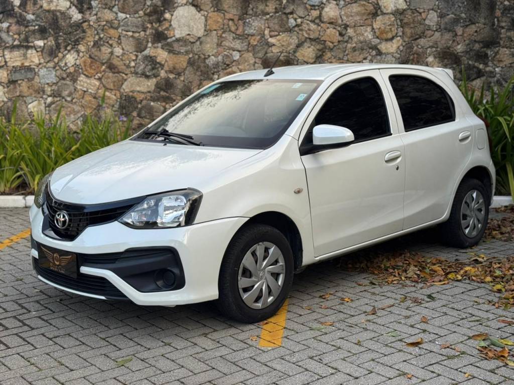 Toyota Etios 1.3 Flex 16V 5p Mec.    2020