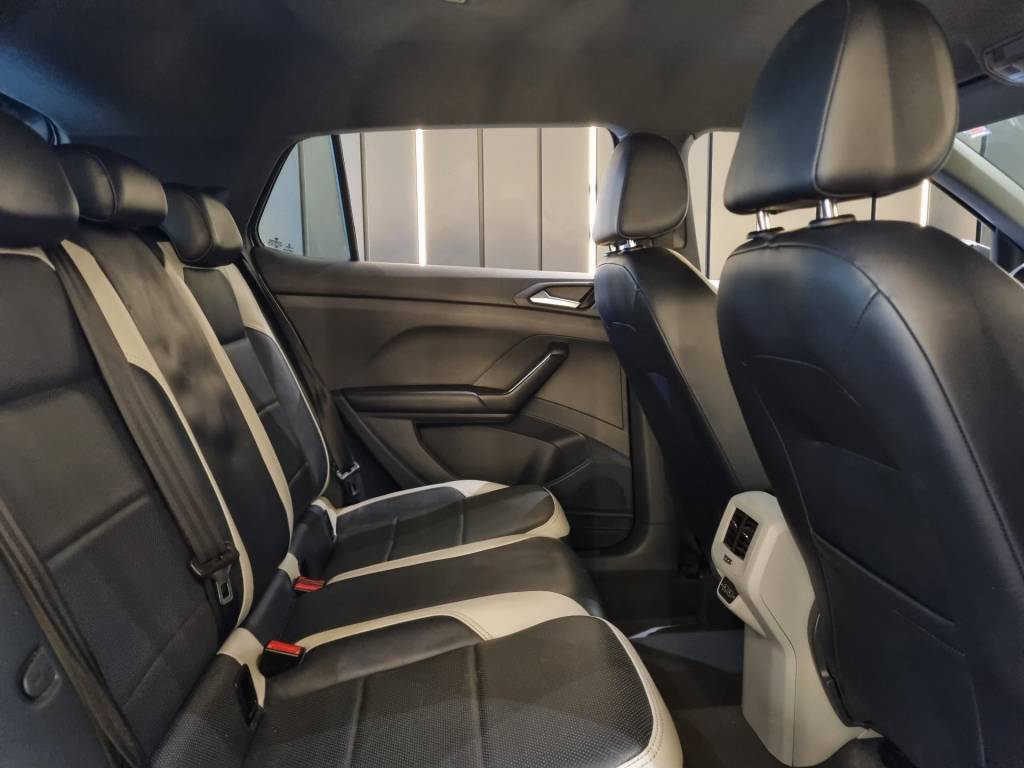 Volkswagen T-Cross Highline 250 tsi 1.4 flex 16v 5p automático.    2020