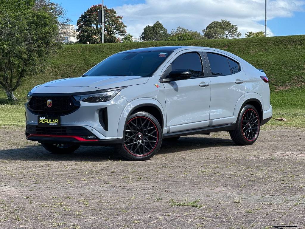 Fiat Fastback Abarth turbo flex 1.3 aut.    2024