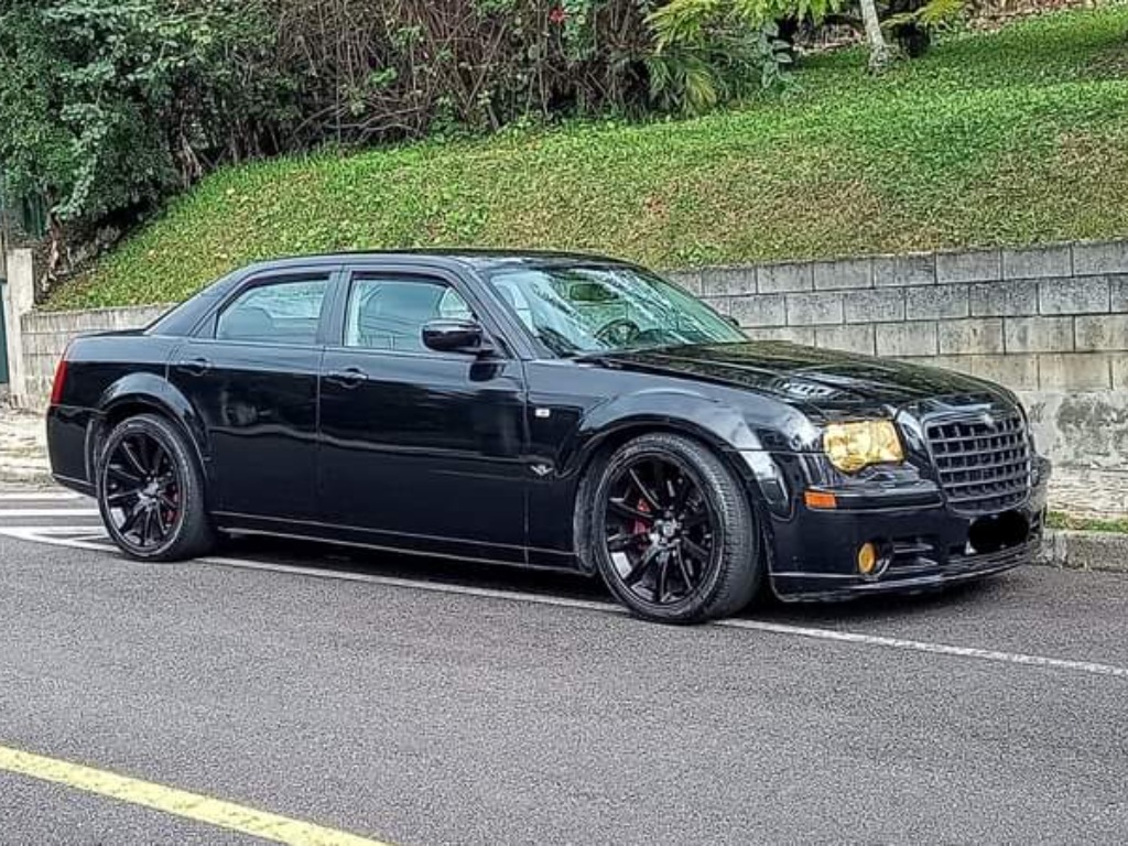 Chrysler 300 C SRT8 6.1 Litros motorização HEMI V8 500cv    2006