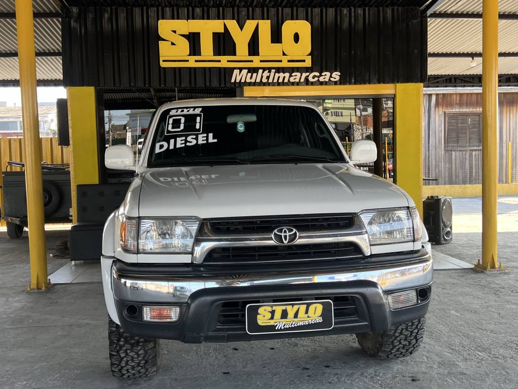 Toyota Hilux 3.0    2001