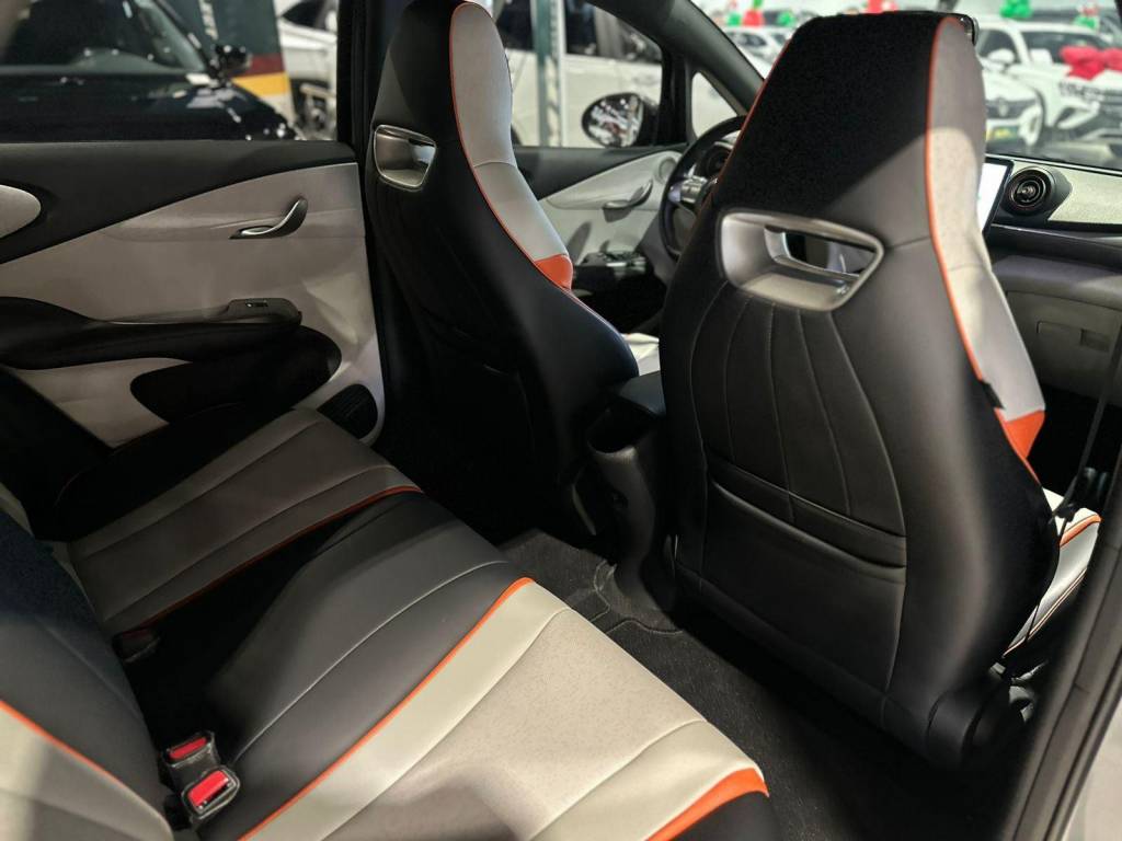 BYD Dolphin EV (elétrico)    2024