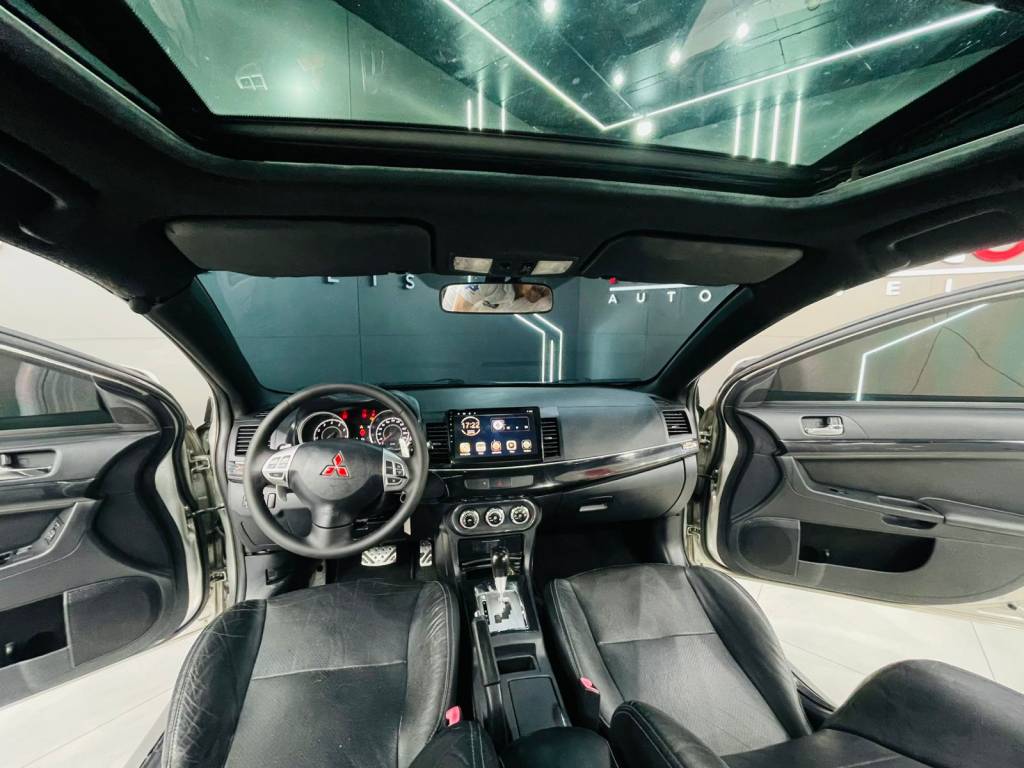 Mitsubishi Lancer 2.0 16v 160cv aut.    2012