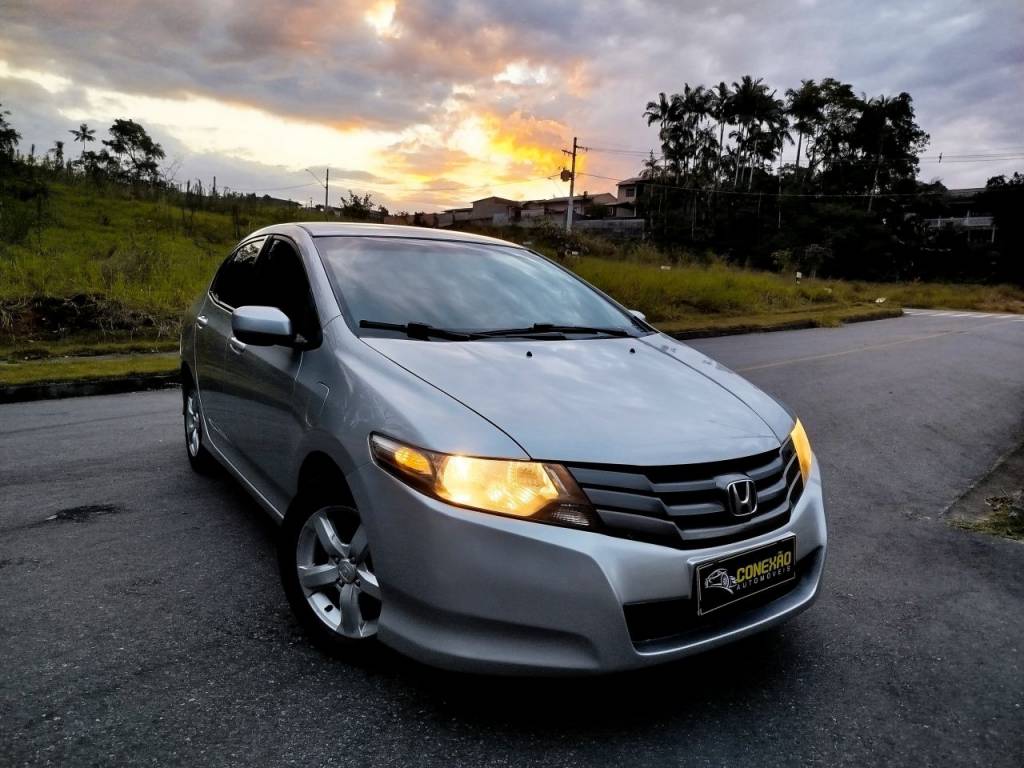 Honda City Sedan LX 1.5 Flex 16V 4p Aut.    2011