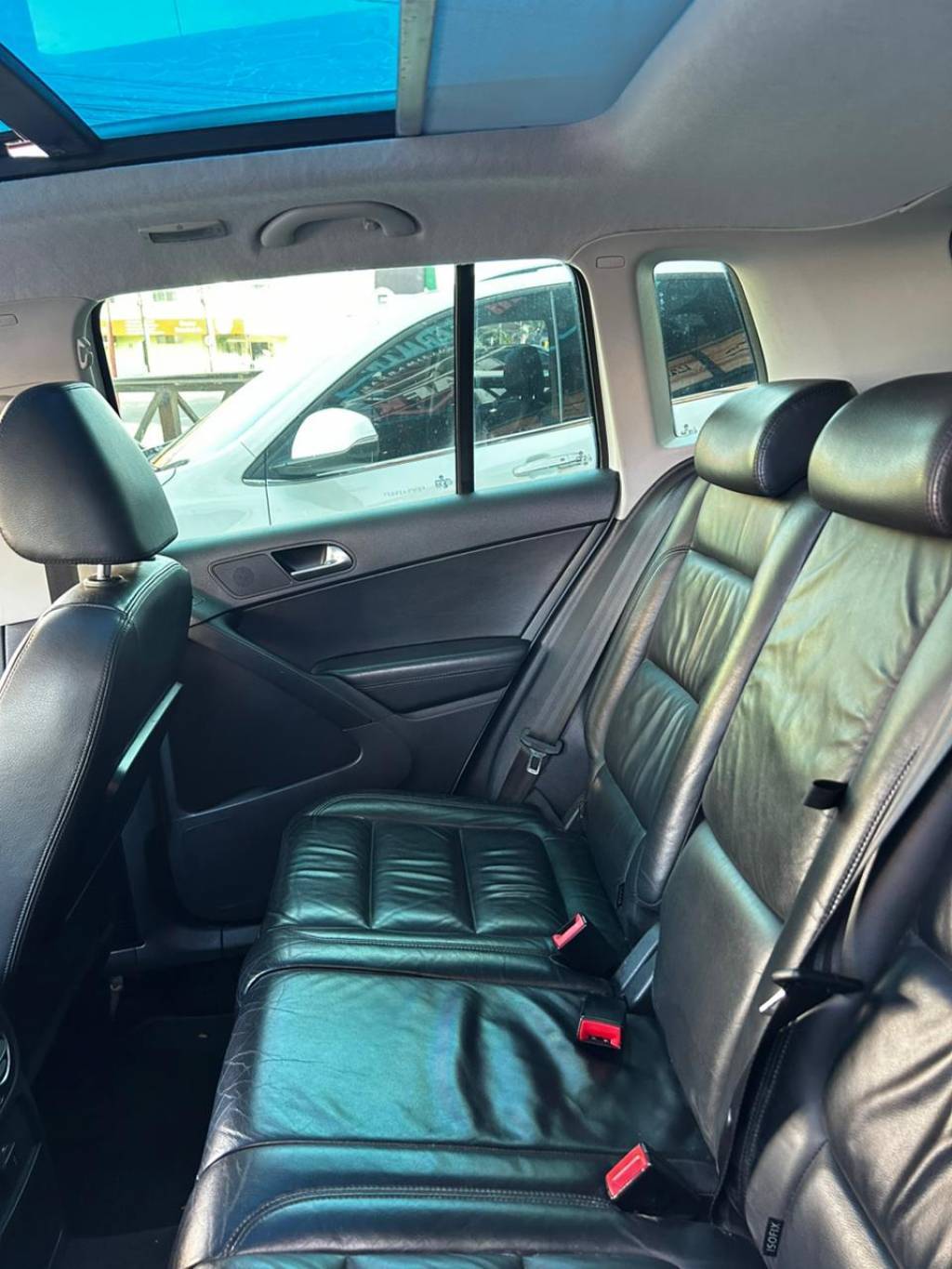 Volkswagen Tiguan 2.0 16v    2011