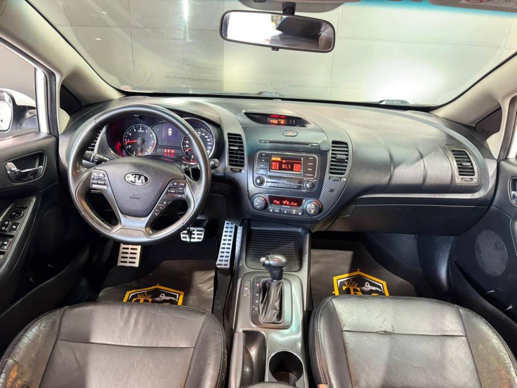 Kia Cerato 1.6 flex aut. 16v    2015